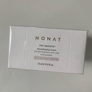Monat Eye Smooth